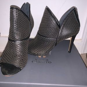 Vince Camuto Heels